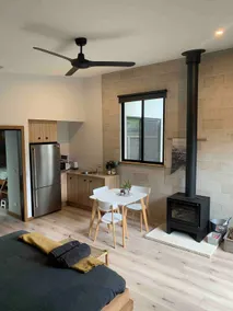 Inverloch Back Lane Bed Stay - Image 4
