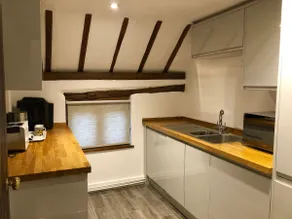 Cosy converted cow shed near Tenterden - Image 5