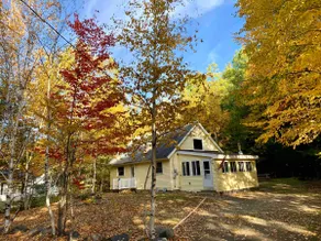 Family Home Near the Mountains & Lake - Image 3