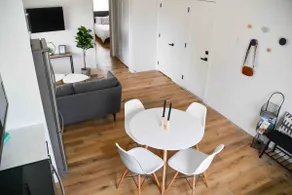 Walkable wineries - 2 bedroom suite with A/C - Image 3