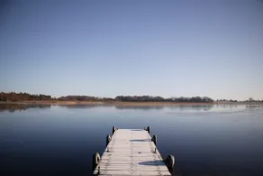 Lakeside Retreat - Image 4