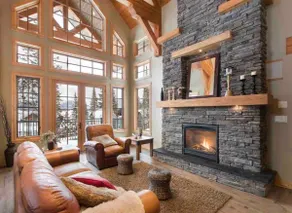Family/group Ski chalet on the ski hill sleeps 13+ - Image 4