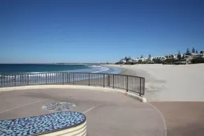 Corban Villa Moffat Beach No 1 - Image 2