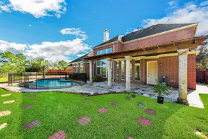 FIFA World Cup Mansion w/ pool! 14 beds houses 17! - Image 2