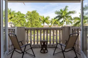 Speedway Blvd Townhouse - Image 5