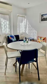 2-bedroom apartment with garden - Image 5