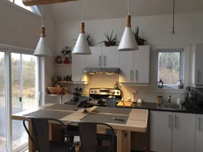 Small house in the woods - Image 2