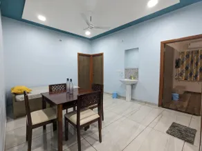 Family-only 2.5BHK Nr BHU–Ananya Darshan Flat 203 - Image 4