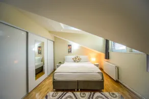 【F Apartments】- Deluxe Apartment - Image 3