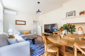 Two of a Kind: Heritage Stay with Harbour Views - Image 2