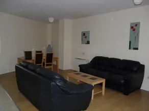 The Courtyard Apartments - Image 5