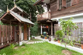 Baan Sri Dha - Charming Wooden Home in Town - Image 4