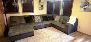 Remodeled, Pretty & Comfortable House - Image 3