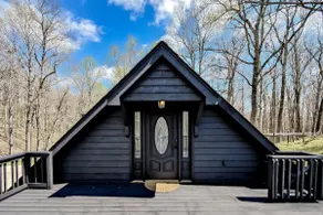Wooded Cabin Retreat w/Hot Tub, 30min to Nash - Image 2
