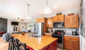 Hilltop Mountain Retreat - Image 3