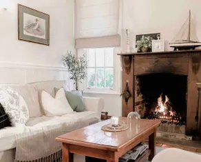 Marigold•Charming 1870s central Daylesford cottage - Image 2