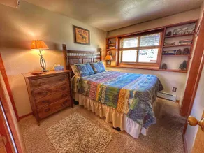 Alpine Getaway- Close to 4 ski resorts! Hot tubs - Image 3