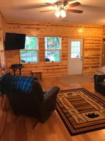 3 BR, Secluded Cabin on Mississippi Backwaters - Image 3