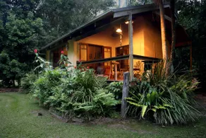 Rainforest Cabin 2 with Rock Pools & Spa Bath - Image 2