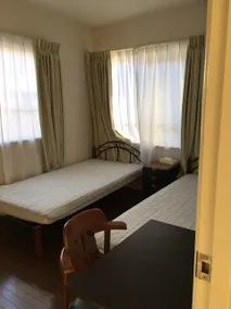 Entire house for exclusive use (4 bedrooms, living room, dining room, kitchen, 84 sqm), maximum 7 guests. Quiet residential neighborhood. - Image 4