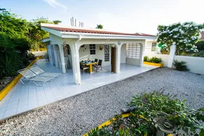 Cozy fully equipped house with private garden. - Image 2