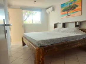 Affordable cozy and modern apartment with Patio - Image 2