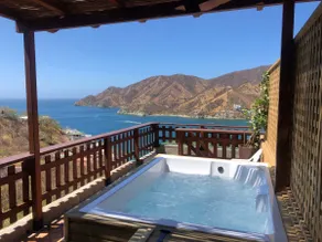 Beautiful wooden bungalow, balcony and ocean views. - Image 2