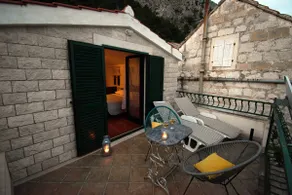 Encantadora casa de piedra con vistas al mar y la montaña - Image 2