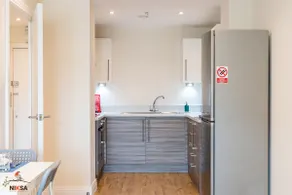 Niksa Serviced Accommodation Welwyn Garden City- One Bedroom - Image 4