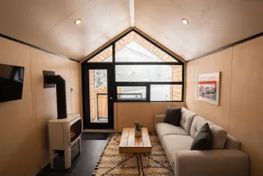 Moosu Guest House and Spa, Cedar Hot Tub and Sauna - Image 3