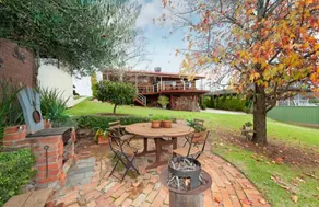 Redfin Retreat-Lake Views-Pets Albury Wodonga WIFI - Image 2