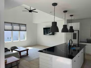 3 Bedroom, 3 Bath: Entire private house, sleeps 7 - Image 4