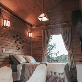 Amora Cabin with Hot Tub - Image 5