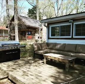 the small rustic lake house - Image 3
