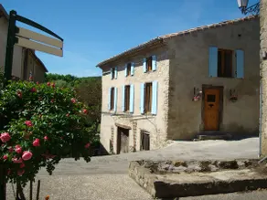 A charming, spacious, newly renovated home in the beautiful village of Camon - Image 2