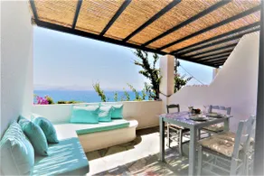 SEABREEZE 2 B/D Seafront Apartment In Ambelas - Image 5