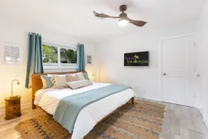 Charming Beach House w/ Hot Tub & Tiki Bar - Image 4