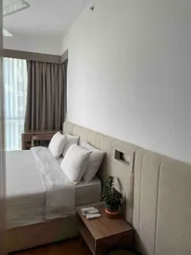 Bright New Central Apartment - Image 3