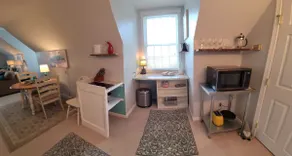 Private Apartment, King Bed, Easy access to I-81 - Image 5