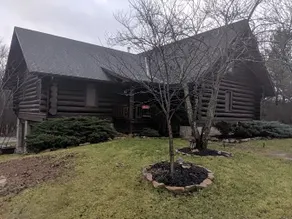 Beautiful Real log home on the Olentangy River - Image 3