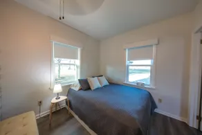 Cozy 1 bedroom vacation home with attached garage - Image 3
