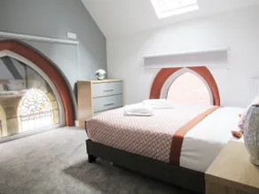 Cosy apartment (8) in converted church Warrington - Image 2