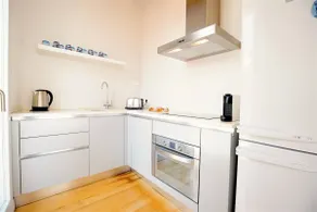 Centrally located Montmari TI Penthouse, Private Terrace - Image 5