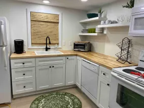 ALL THE COMFORTS OF HOME - CLOSE TO UPMC - Image 3