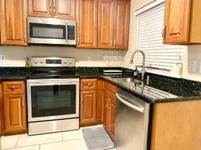 2 Bedroom Home 5 Minutes from ID, Capitol Hill - Image 5