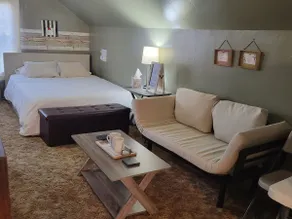 The Country Vintage Loft - Image 4