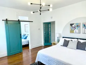 2BR Modern Bottom Unit Downtown Roanoke - Image 3