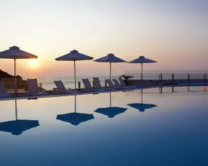 Spacious villa within Apostolata 5 star resort - Image 3