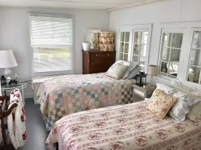 ”Charming Barbara” Cottage on Seneca Lake! - Image 4