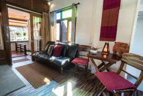 Retro Thai Studio/Old City, Chedi View, King & AC - Image 4
